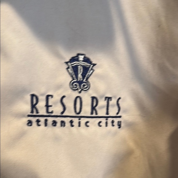 Resorts Atlantic City Tan and Blue Windbreaker with Dark Collar and Relaxed Fit - Picture 2 of 4